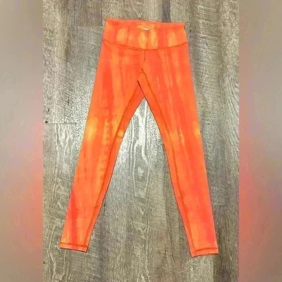 FREE 🆕Tie  Dye Orange Leggings - Picture 2 of 13